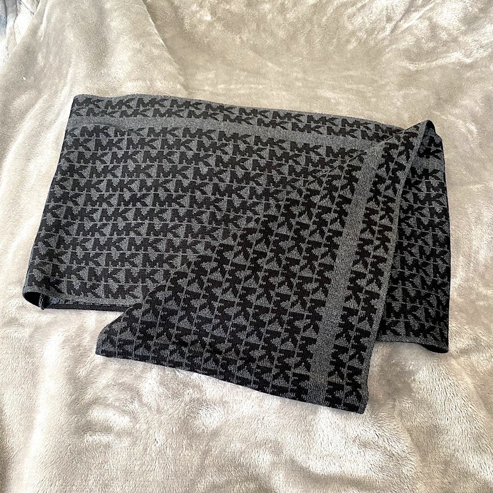 Michael Kors infinity scarf